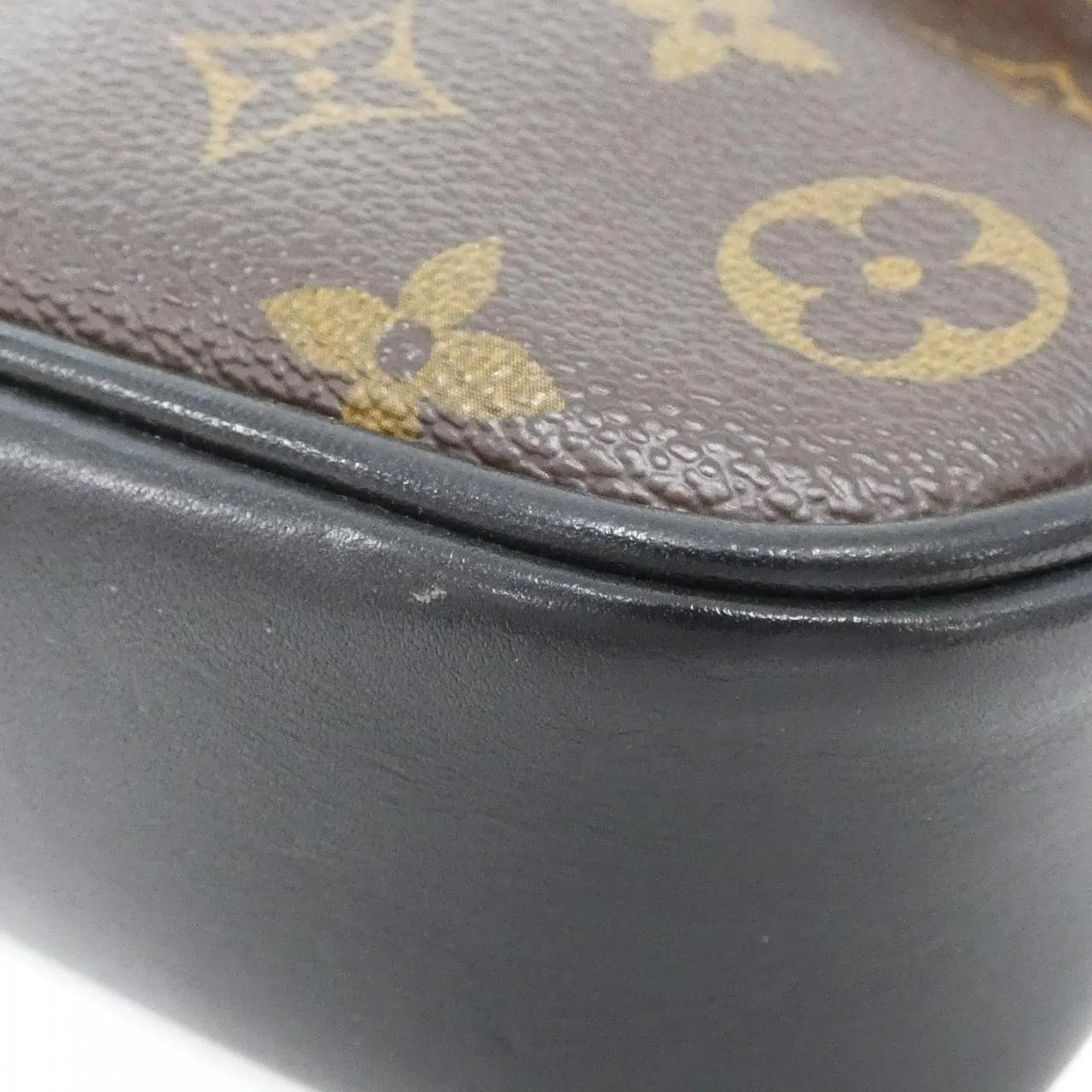 LOUIS VUITTON M56717 肩背包 Monogram 3