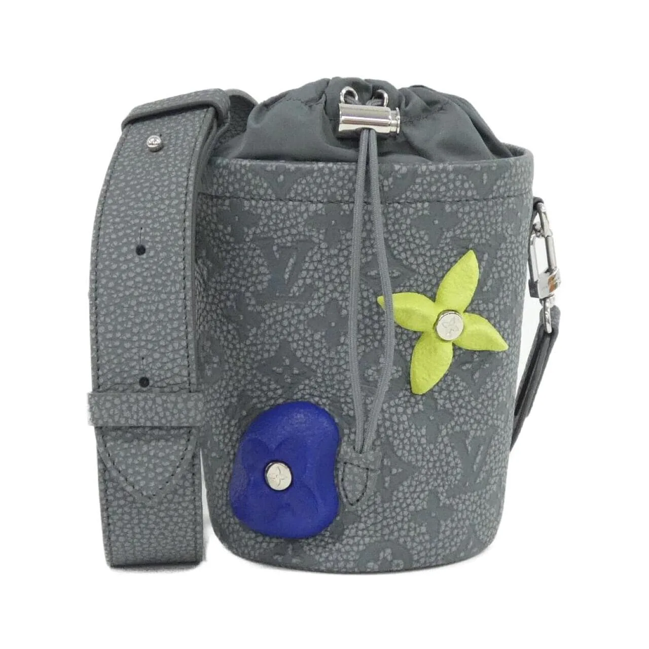 LOUIS VUITTON M81572 Pouch