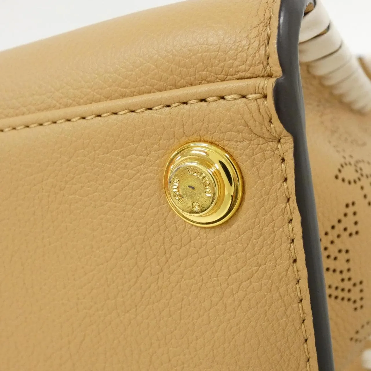 LOUIS VUITTON Mahina M21585 手提包 3