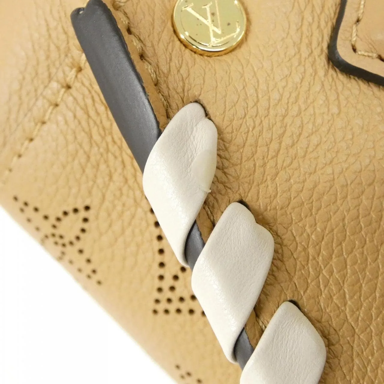 LOUIS VUITTON Mahina M21585 手提包 5