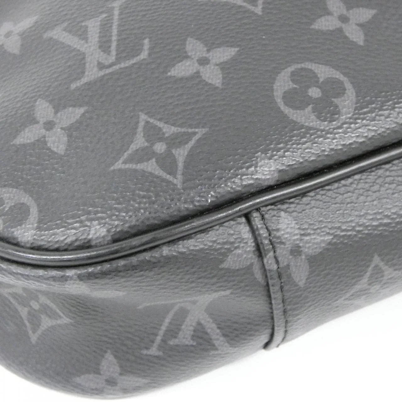 LOUIS VUITTON Eclipse M42906 肩背包 Monogram 4