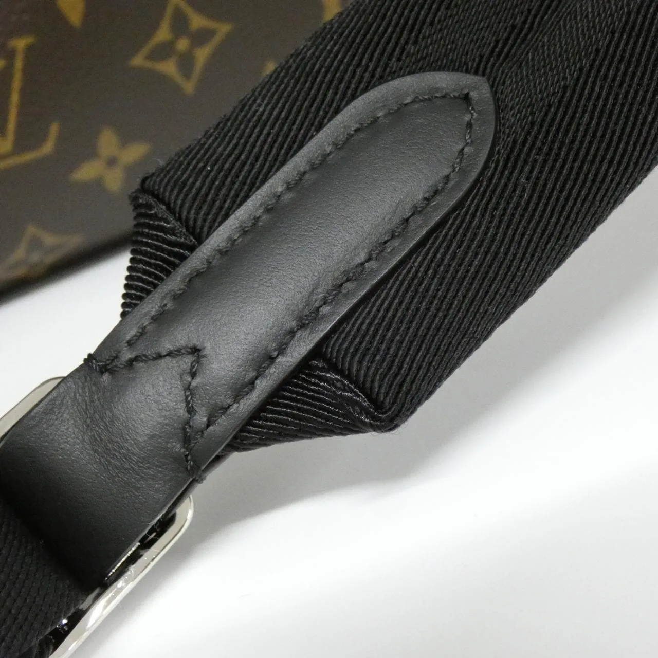 LOUIS VUITTON Discovery M46684 背包 Monogram 5
