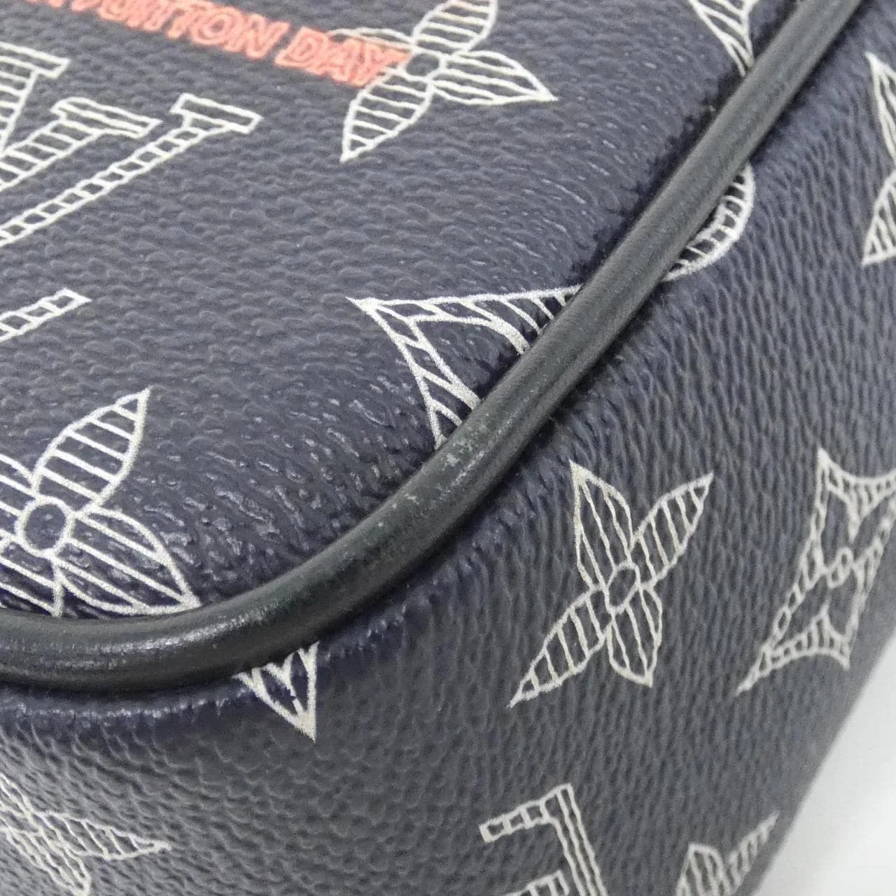 LOUIS VUITTON M43678 Shoulder Monogram 3