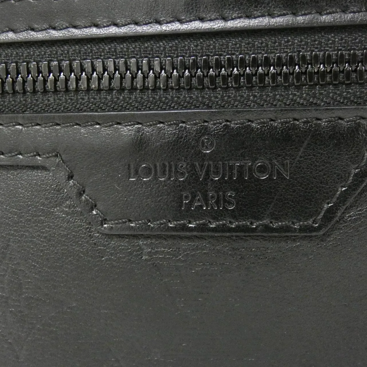LOUIS VUITTON M44635 肩背包 Monogram 4