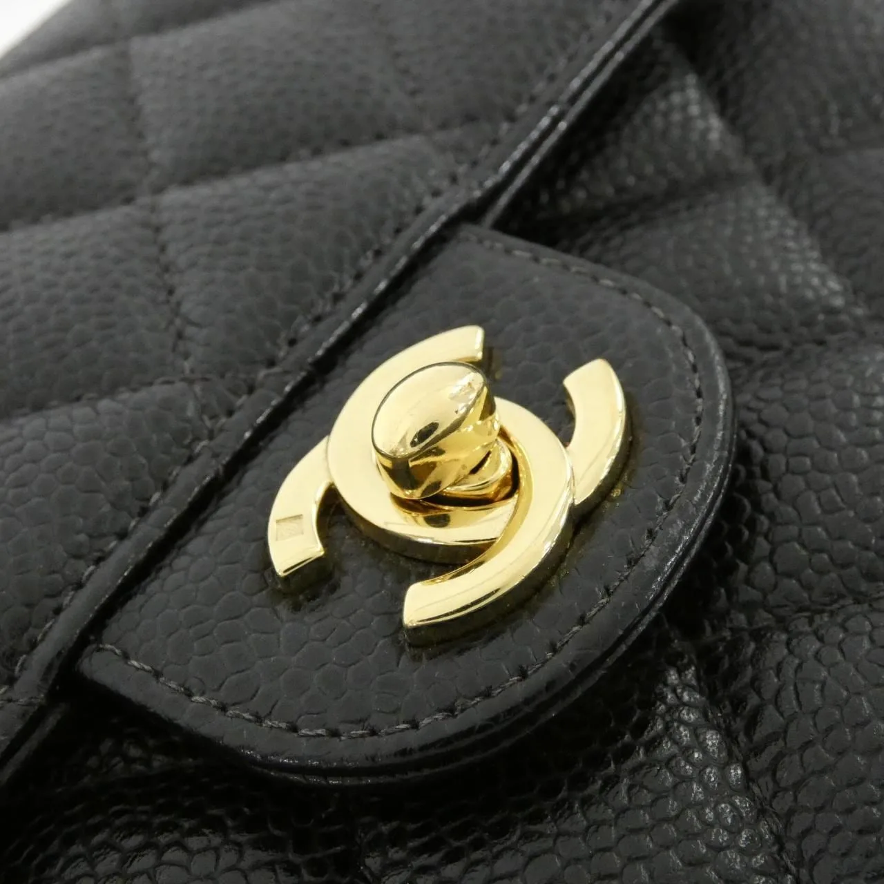 CHANEL Matelasse 1115 Shoulder Grained Calfskin 4