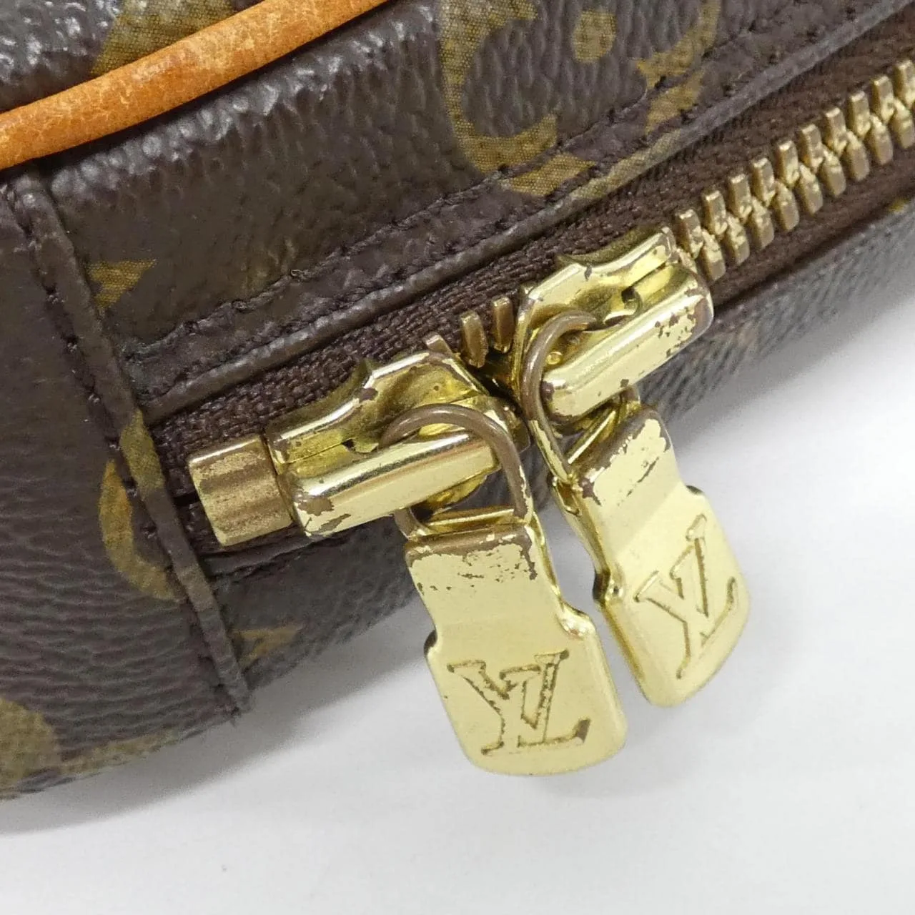 LOUIS VUITTON Pochette M51870 Shoulder Monogram 4