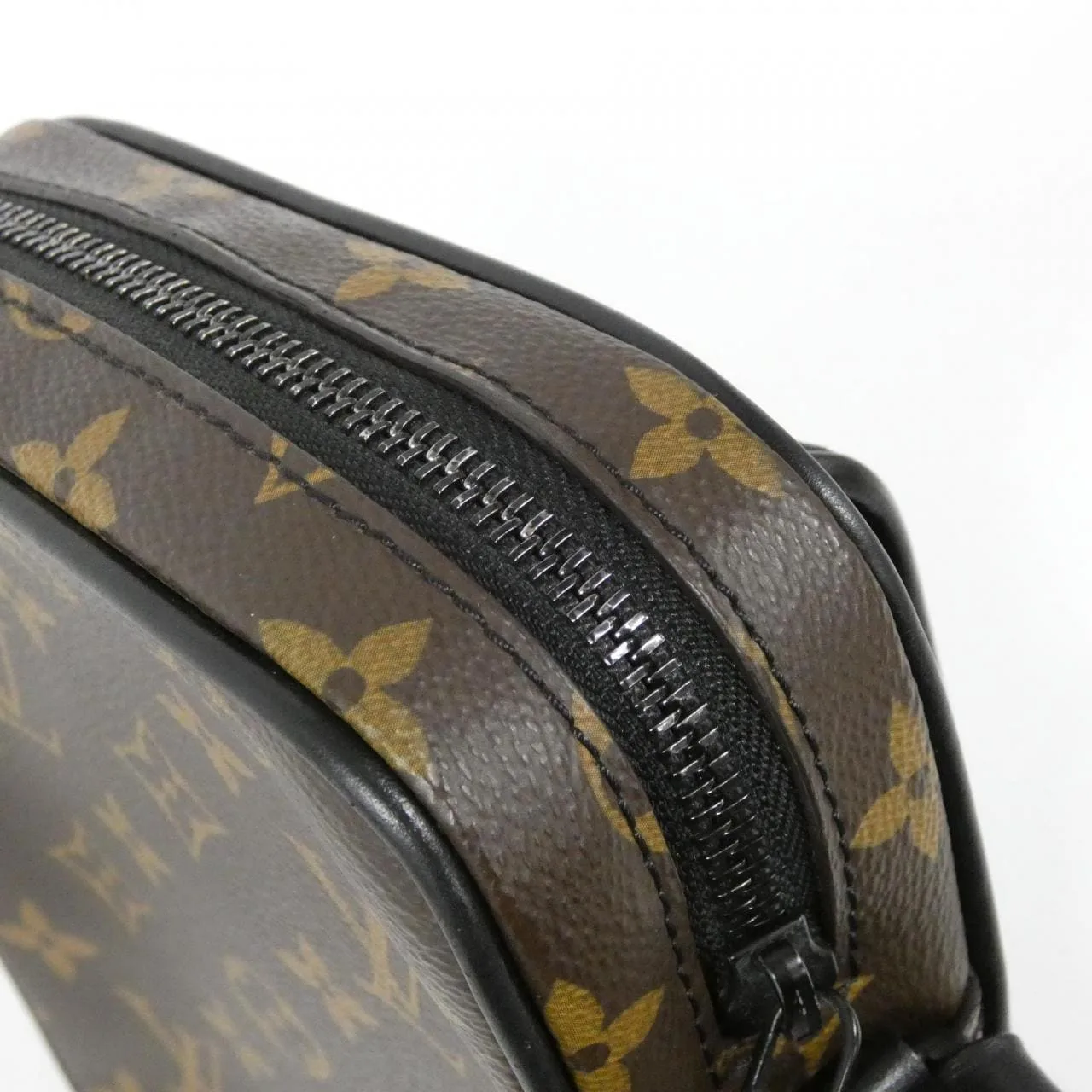 LOUIS VUITTON Christopher M69404 Shoulder Monogram 5