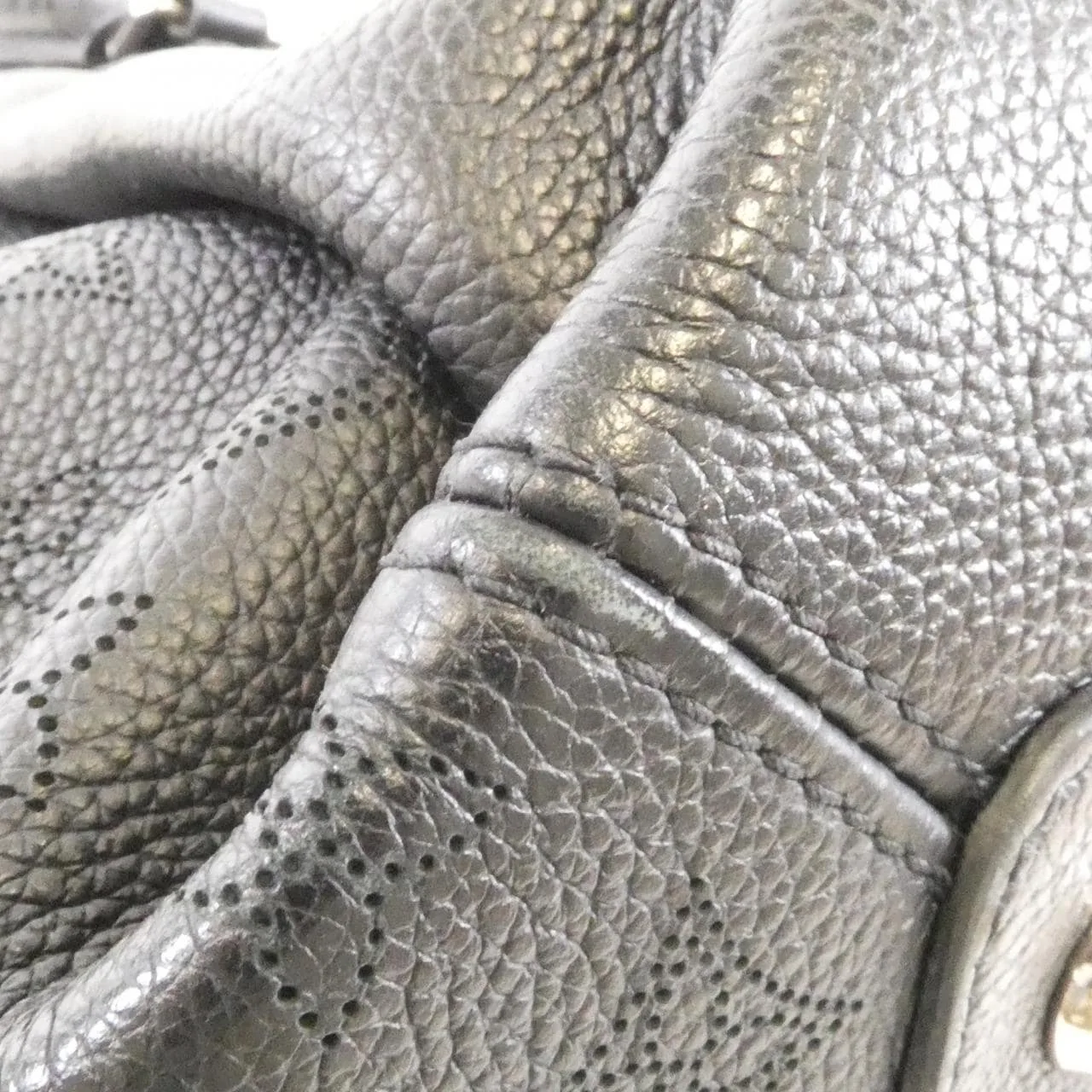 LOUIS VUITTON Mahina M55029 手提包 2