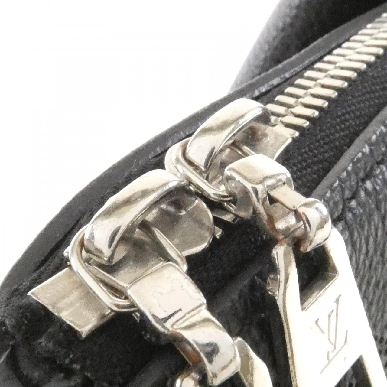 LOUIS VUITTON Mahina M55029 手提包 3
