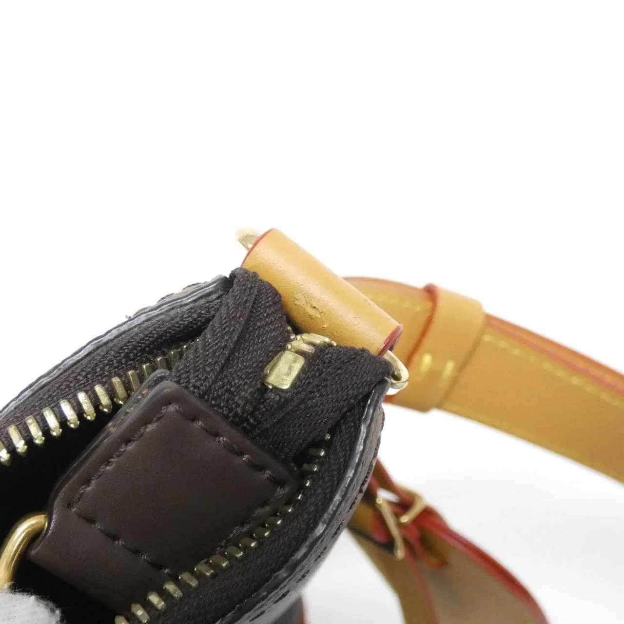 LOUIS VUITTON M46241 肩背包 Monogram 5
