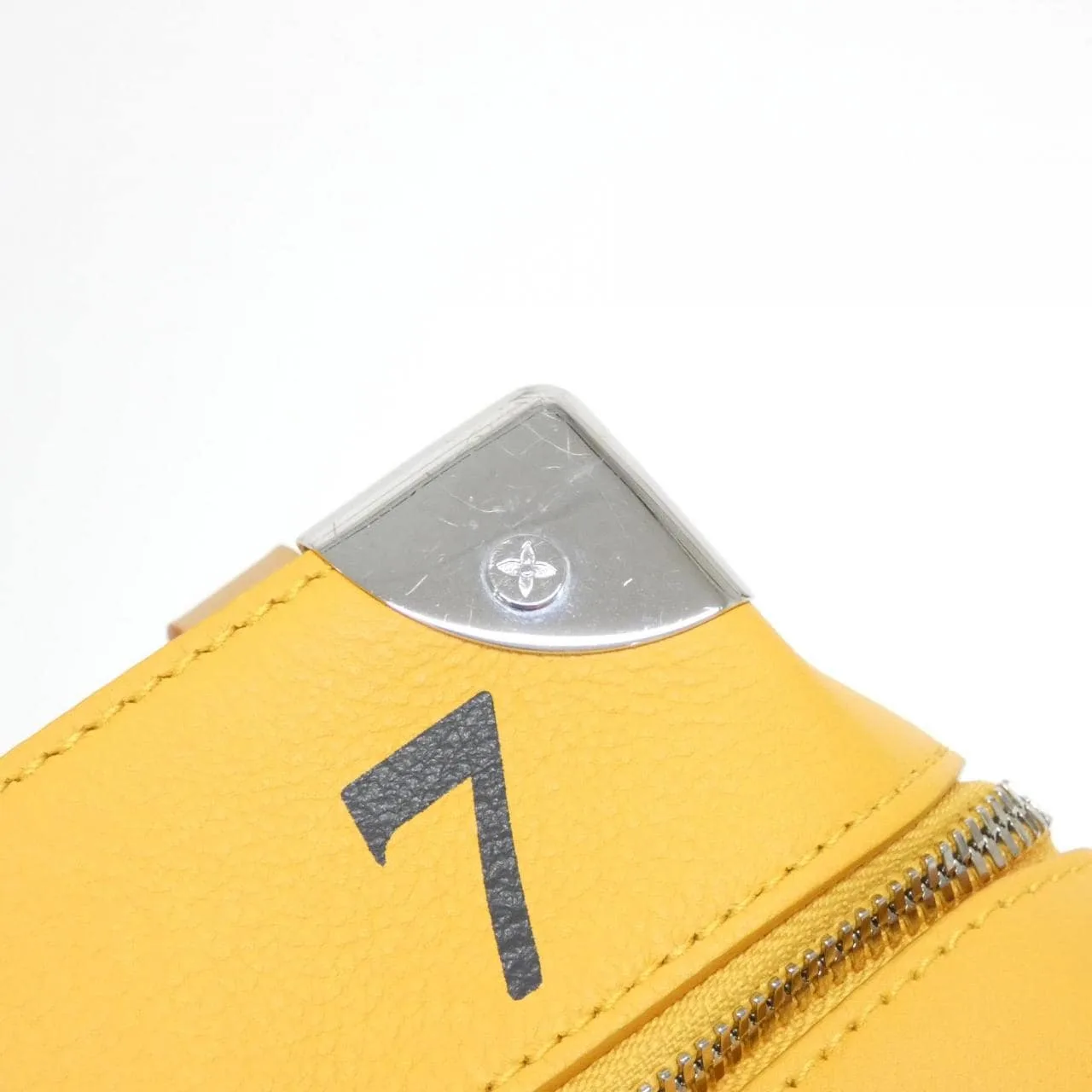 LOUIS VUITTON M59666 Handbag 5