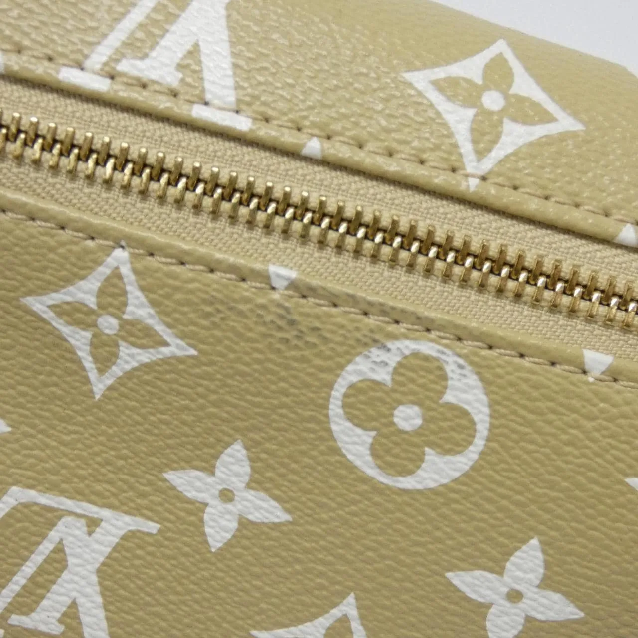 LOUIS VUITTON Bum Bag M44611 肩背包 Monogram 4