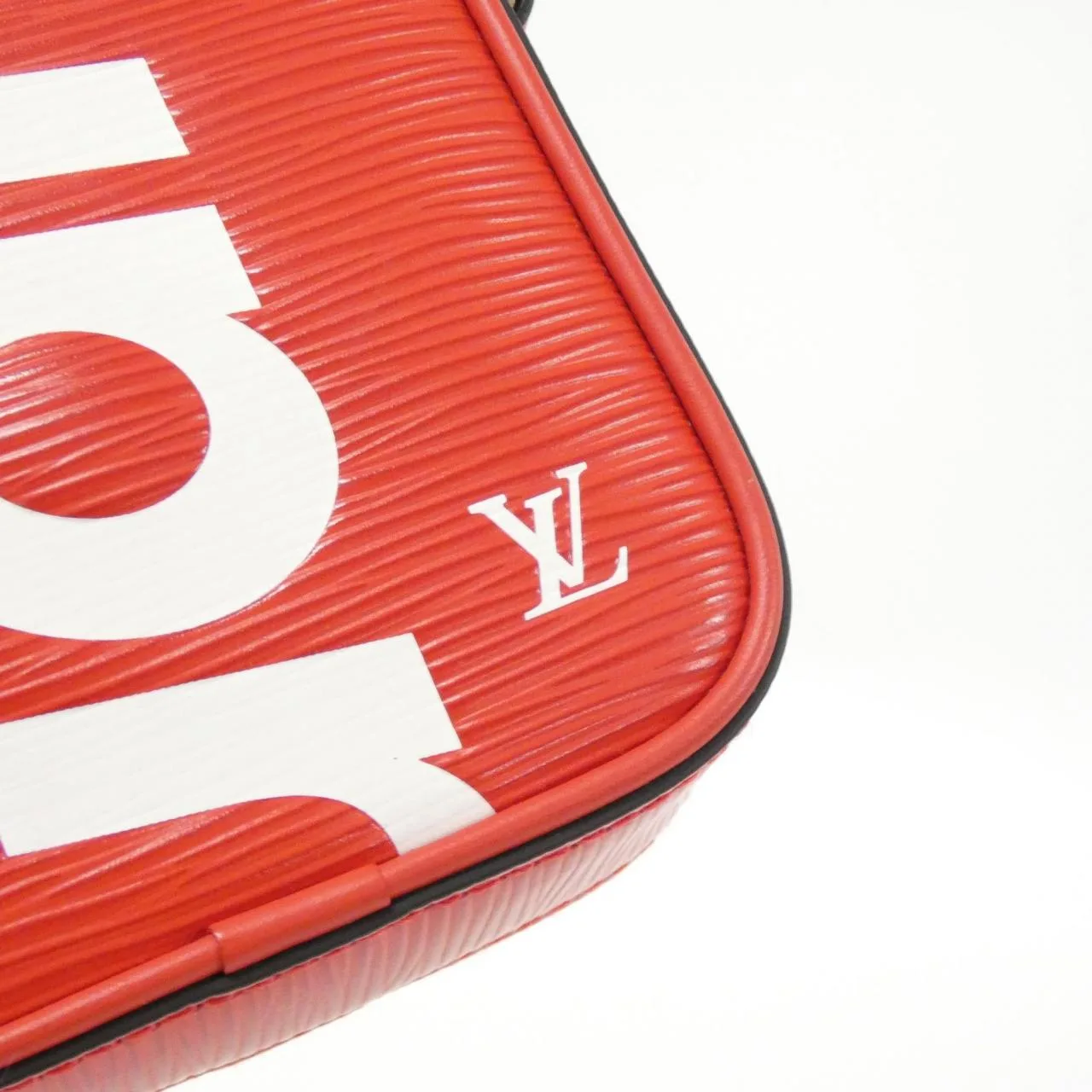 LOUIS VUITTON M53434 肩背包 Epi 4