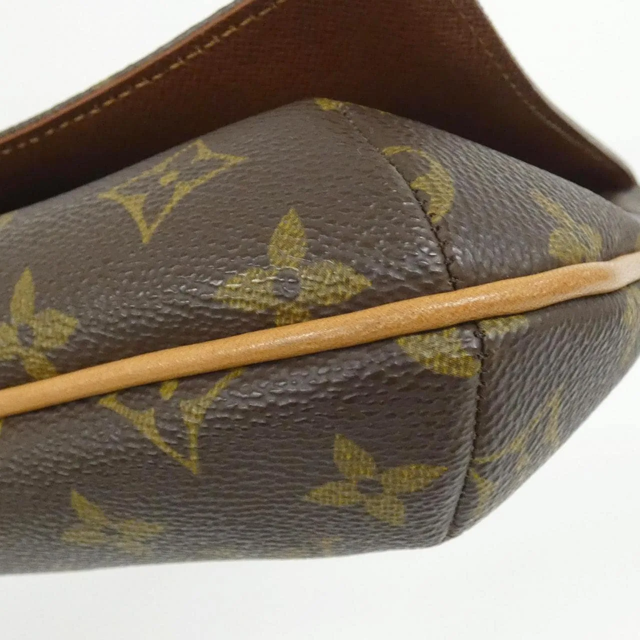 LOUIS VUITTON Musette M51257 Shoulder Monogram 3