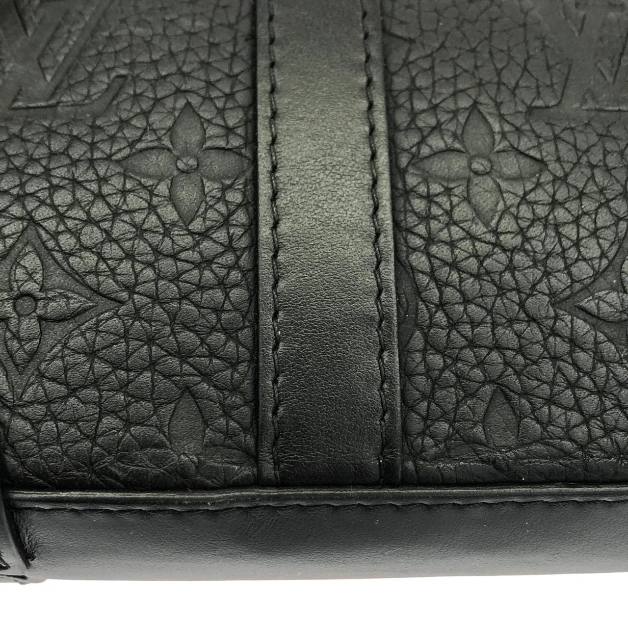 LOUIS VUITTON Soft Trunk M80224 Shoulder Monogram Black Monogram Rank A - Thumbnail 3