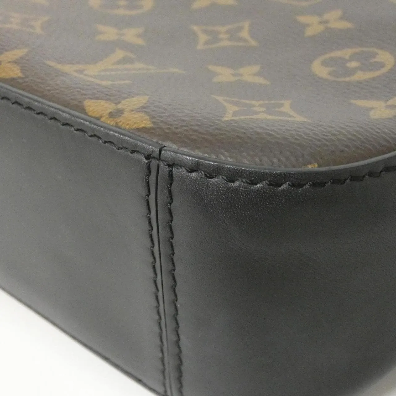 LOUIS VUITTON M43555 肩背包 Monogram 3