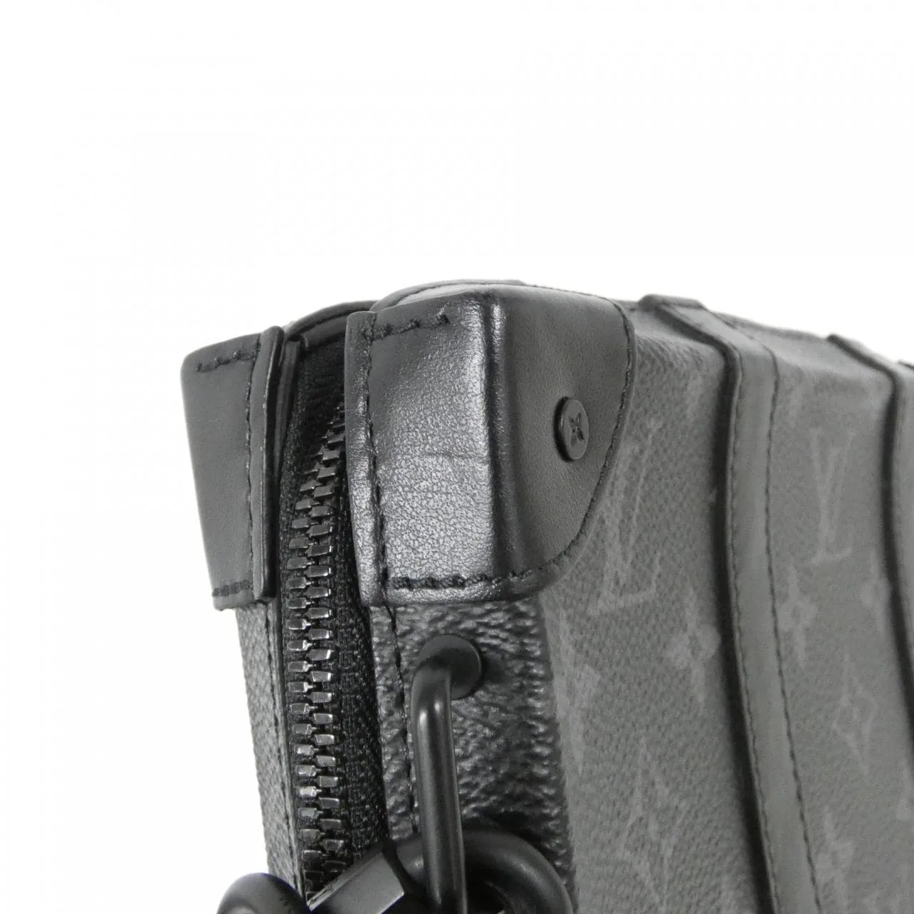 LOUIS VUITTON Soft Trunk M69838 肩背包 Monogram 5