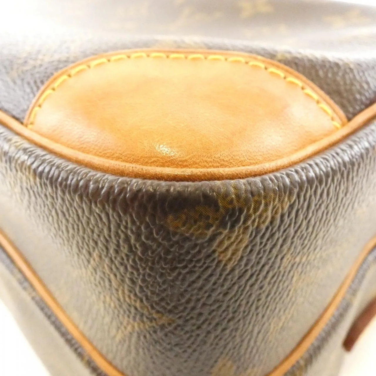 LOUIS VUITTON Nile M45244 Shoulder Monogram 3