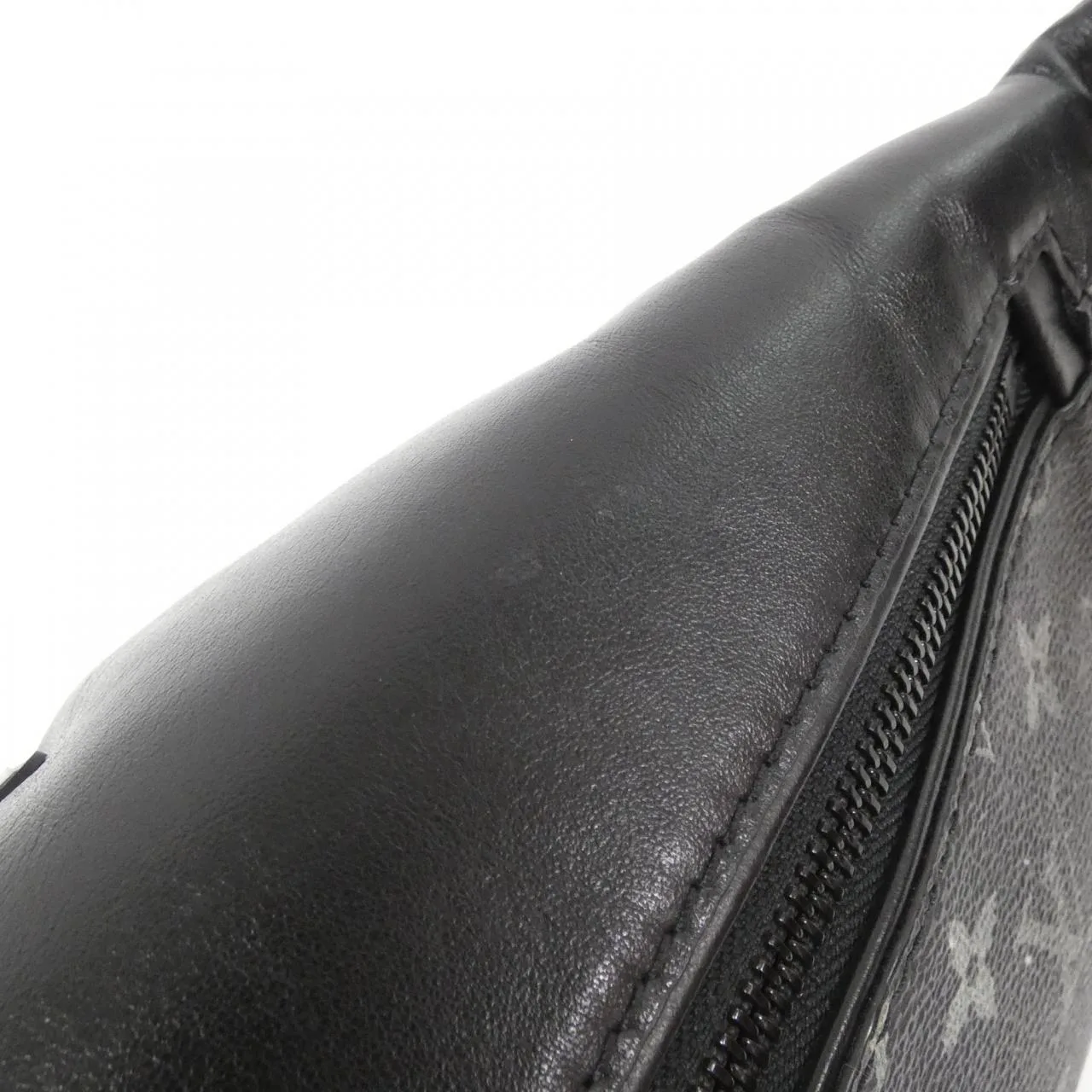 LOUIS VUITTON Discovery M44444 Shoulder Monogram 5