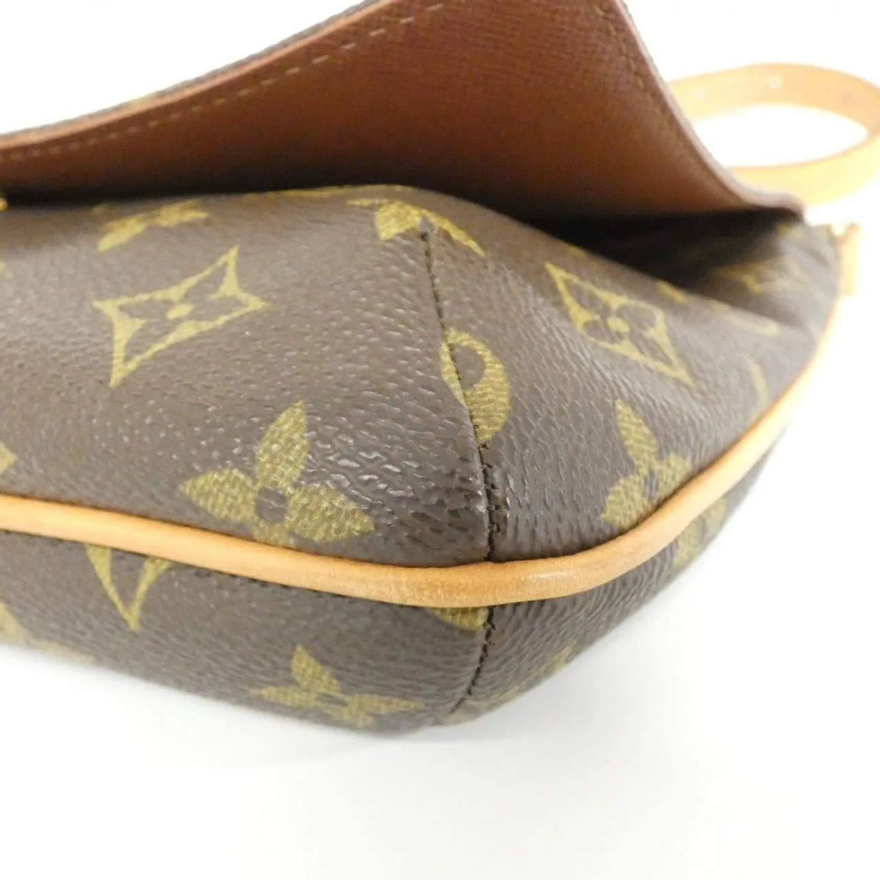 LOUIS VUITTON Musette M51257 Shoulder Monogram 3