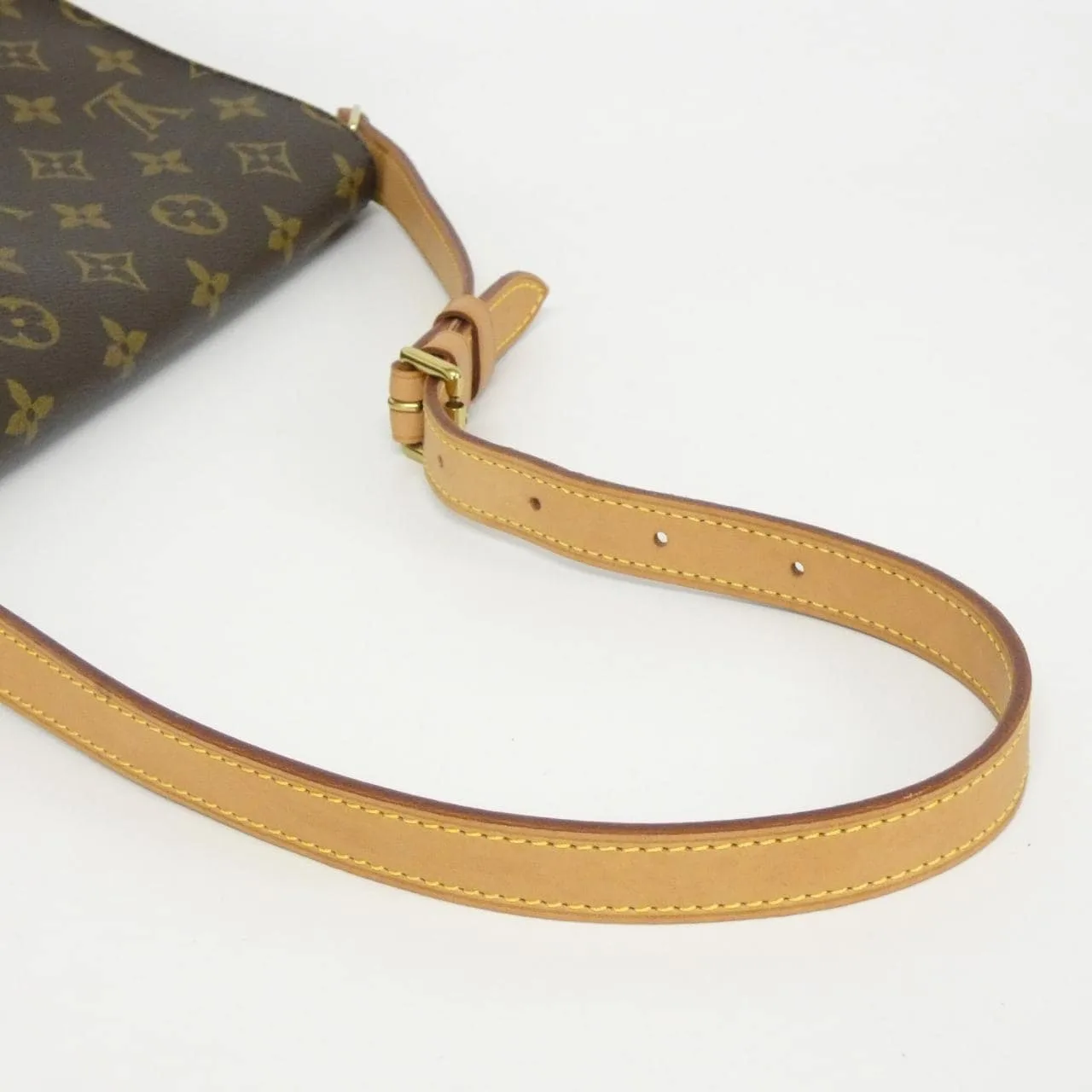 LOUIS VUITTON Musette M51257 Shoulder Monogram 5