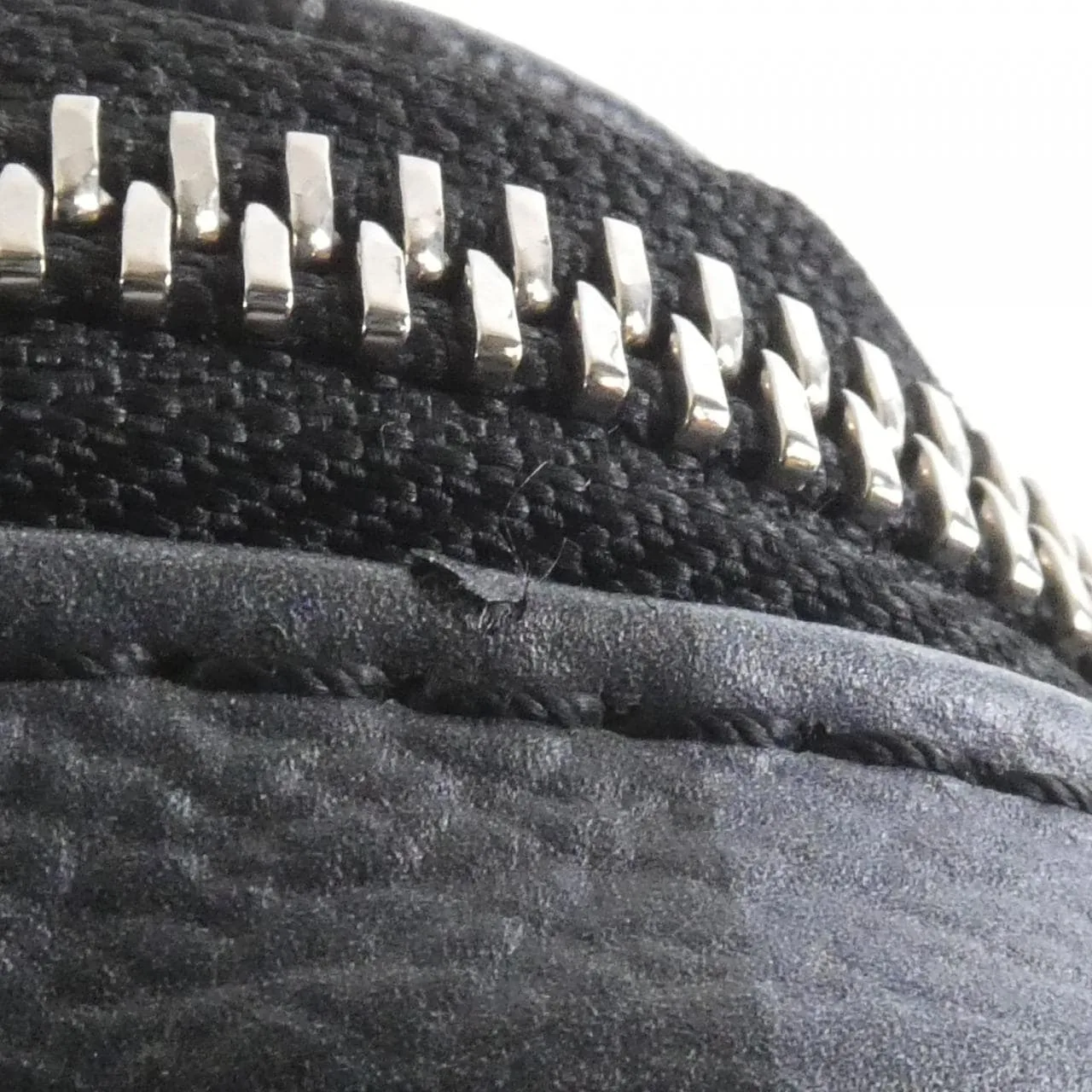 LOUIS VUITTON Avenue N40068 Shoulder Damier 4