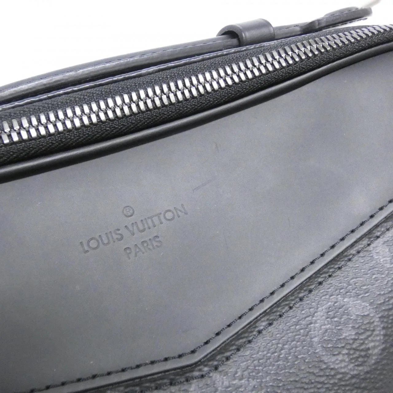 LOUIS VUITTON Eclipse M42906 肩背包 Monogram 5