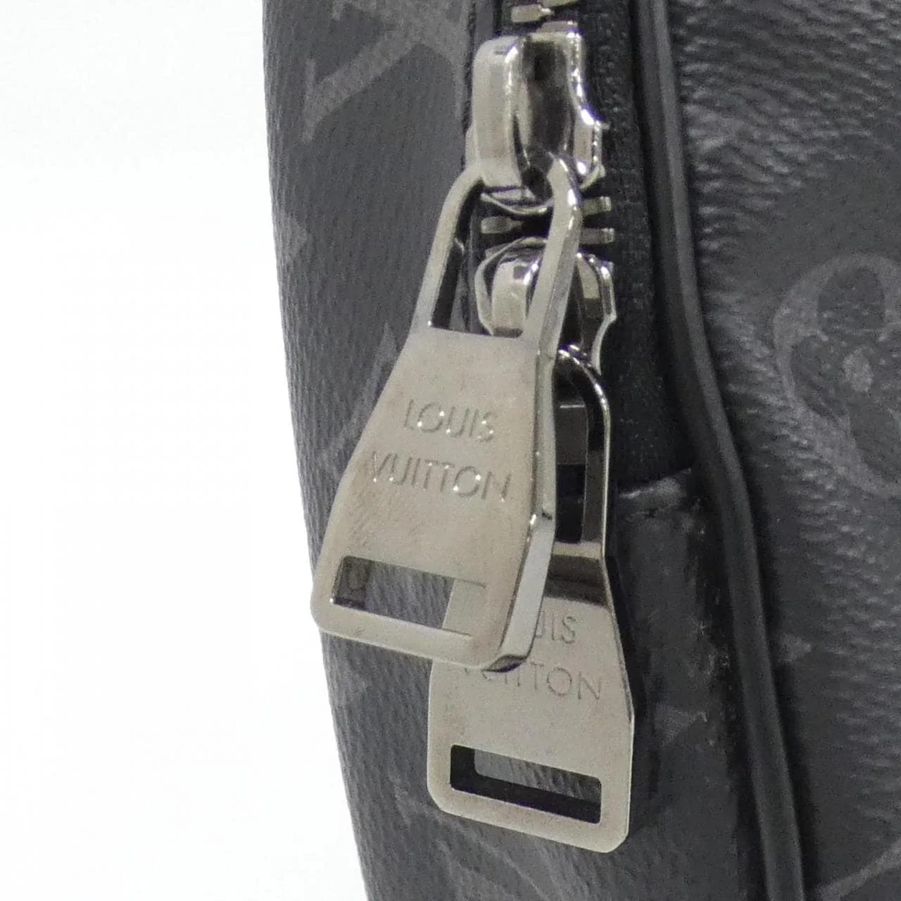 LOUIS VUITTON Eclipse M42906 肩背包 Monogram 5