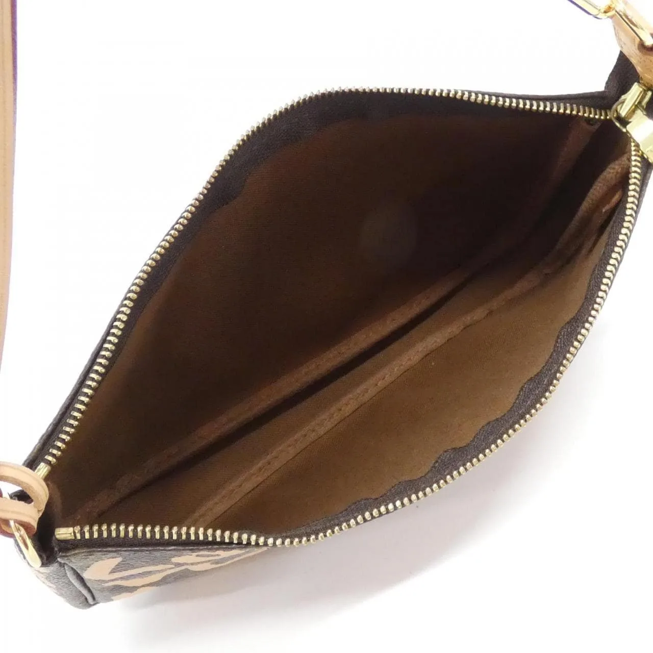 LOUIS VUITTON Pochette M92193 Pochette Monogram 5