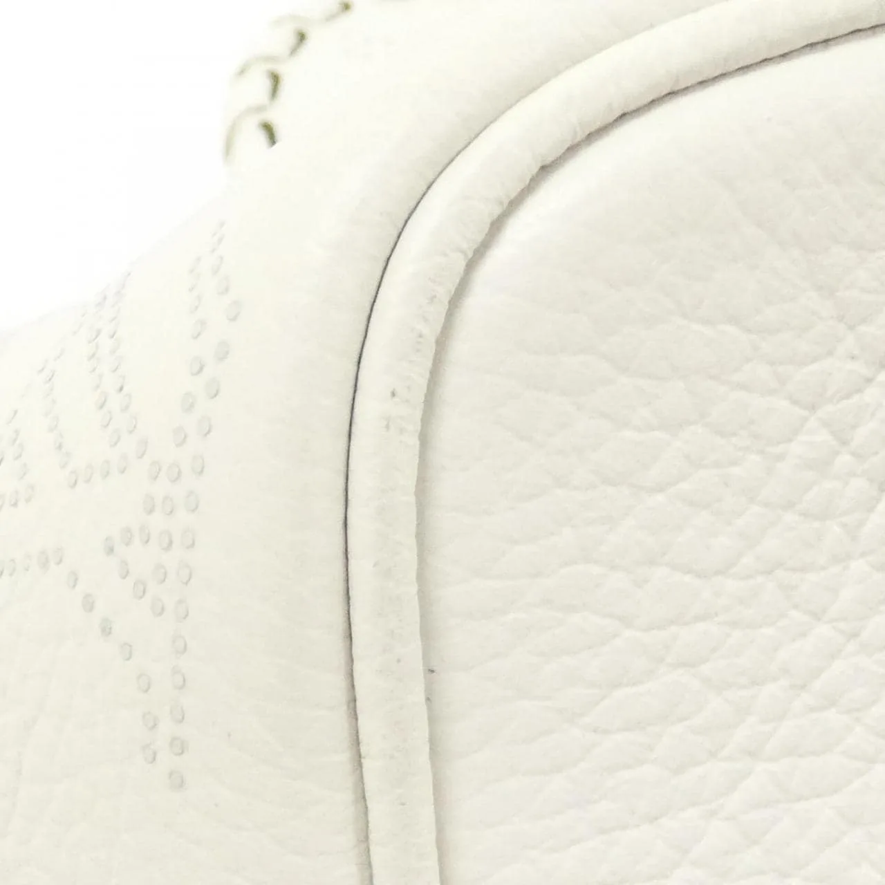 LOUIS VUITTON Mahina M11842 Handbag 3