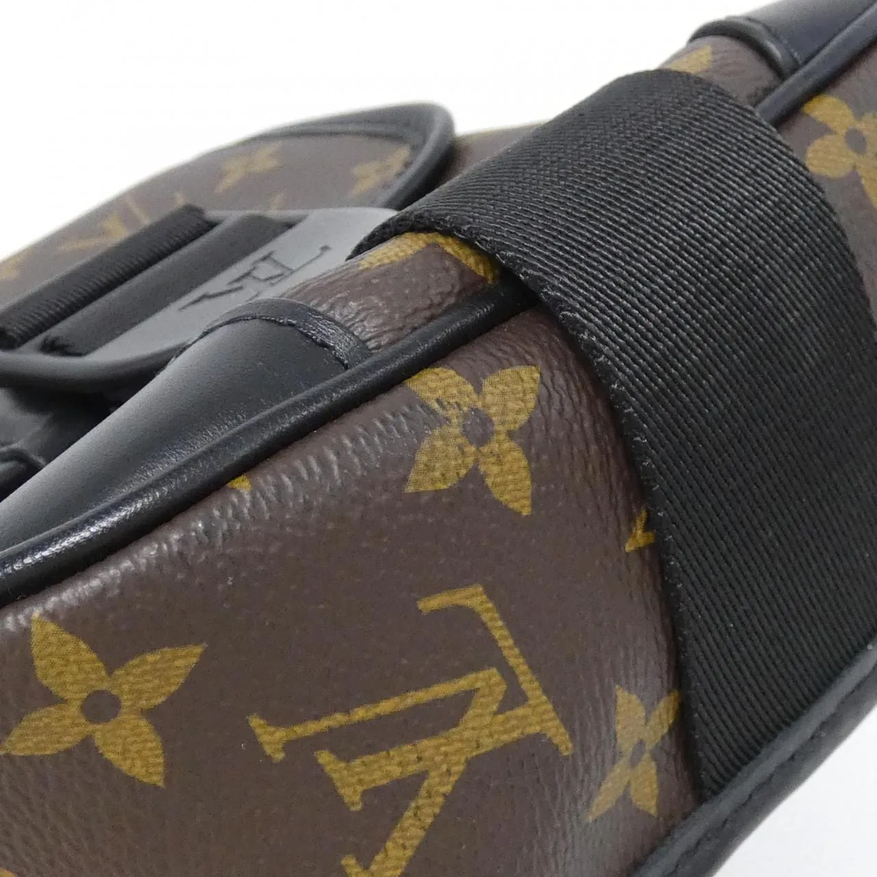 LOUIS VUITTON M46442 肩背包 Monogram 3