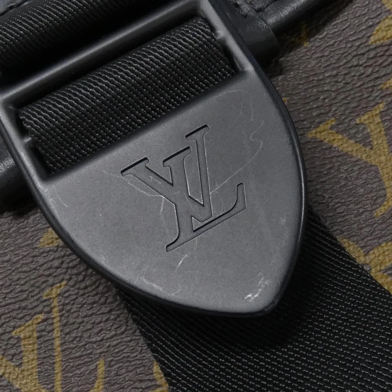 LOUIS VUITTON M46442 肩背包 Monogram 4