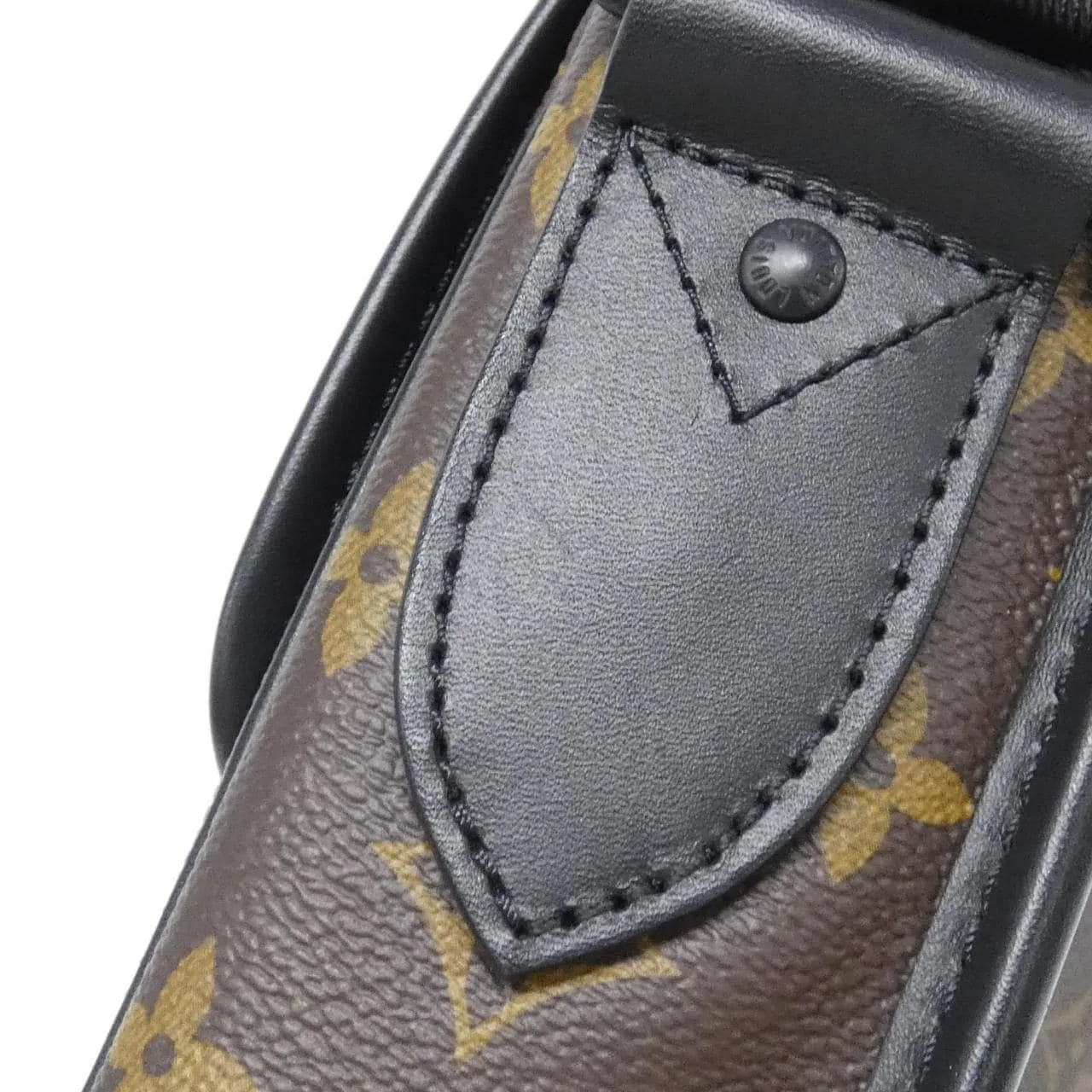 LOUIS VUITTON M46442 肩背包 Monogram 5