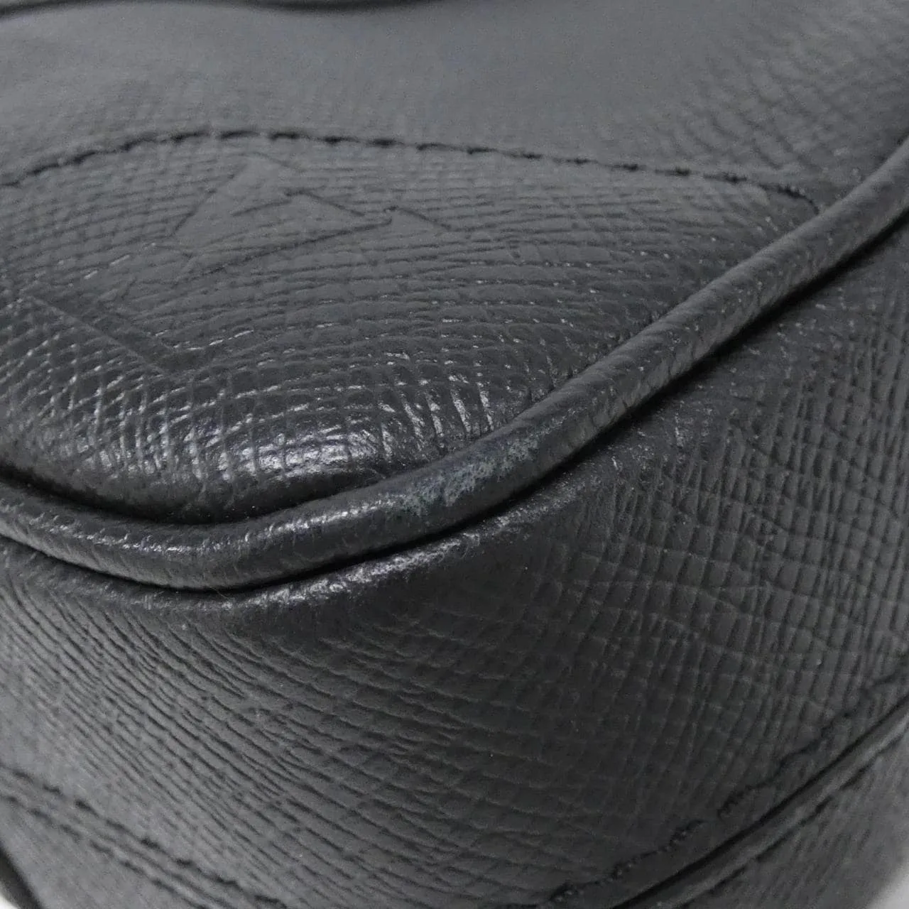 LOUIS VUITTON Documents M30925 手提包 3