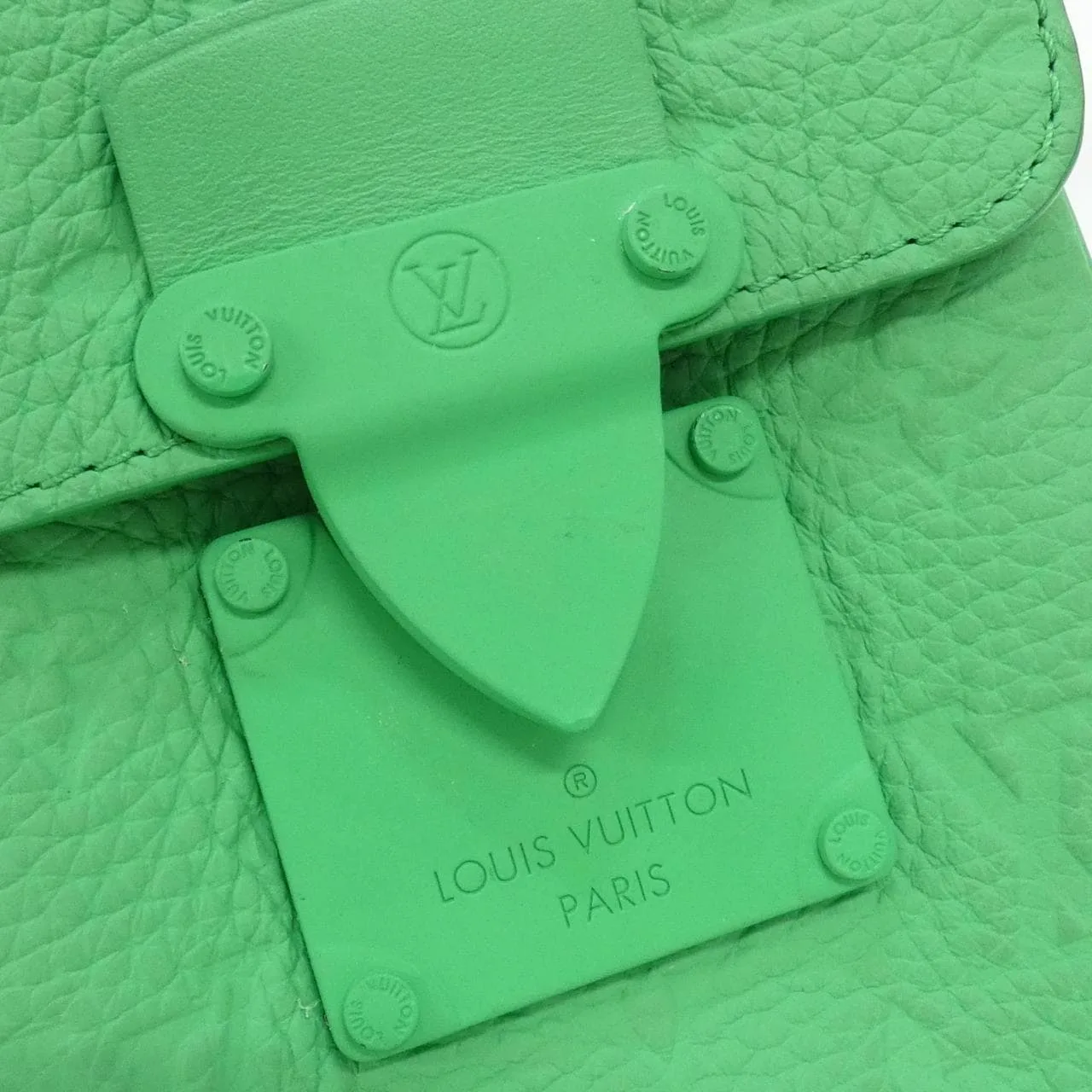 LOUIS VUITTON M81525 肩背包 Monogram 4