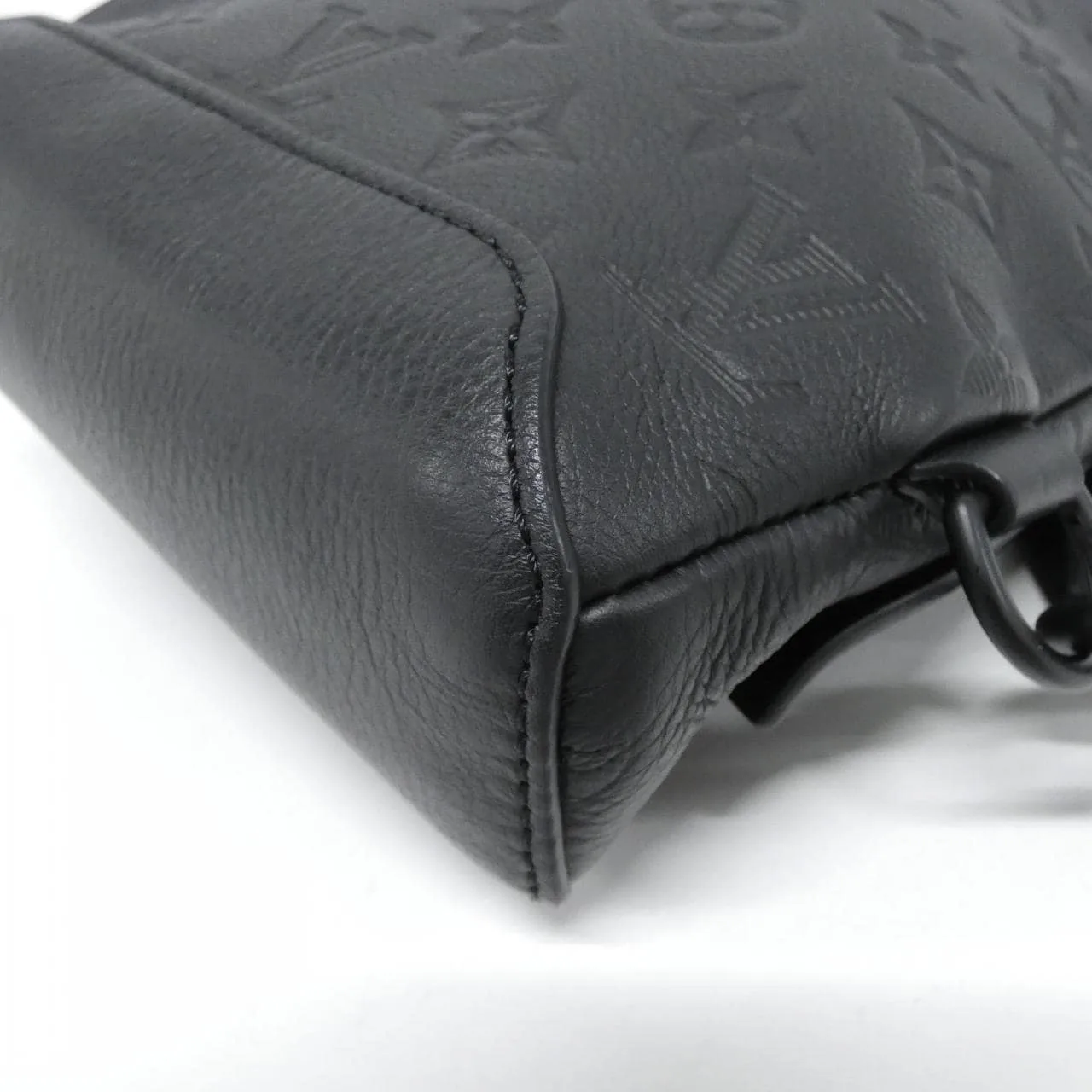 LOUIS VUITTON M21890 Shoulder Monogram 3
