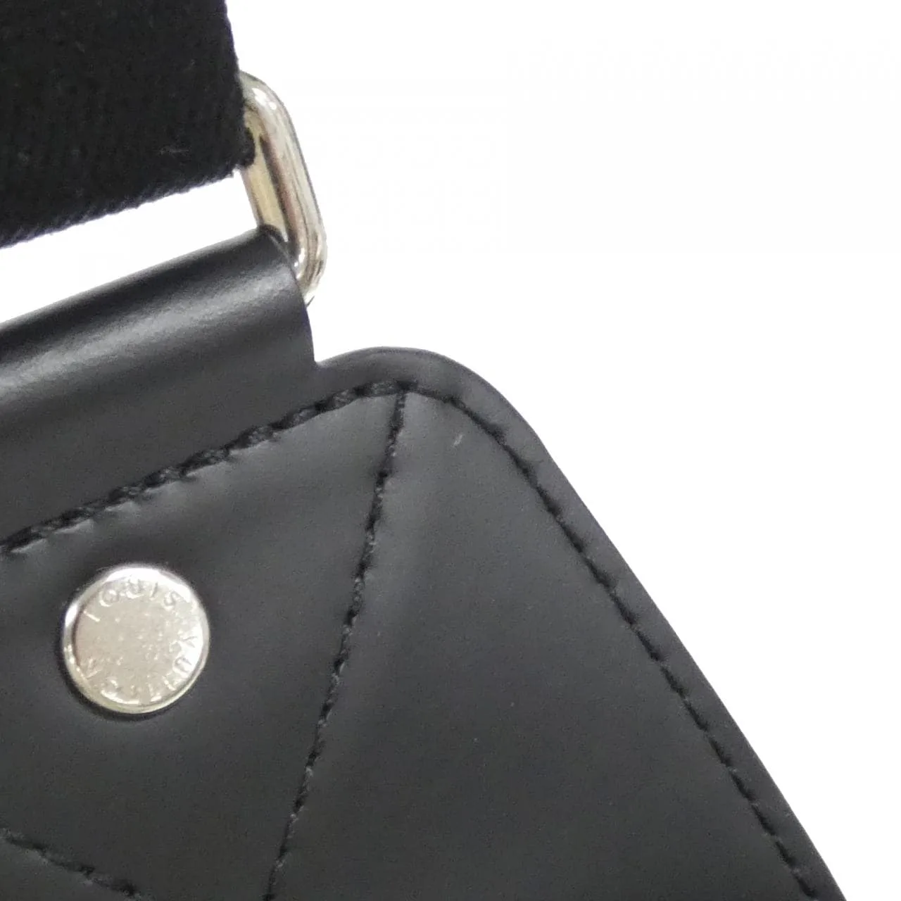 LOUIS VUITTON Avenue N41719 Shoulder Damier 4