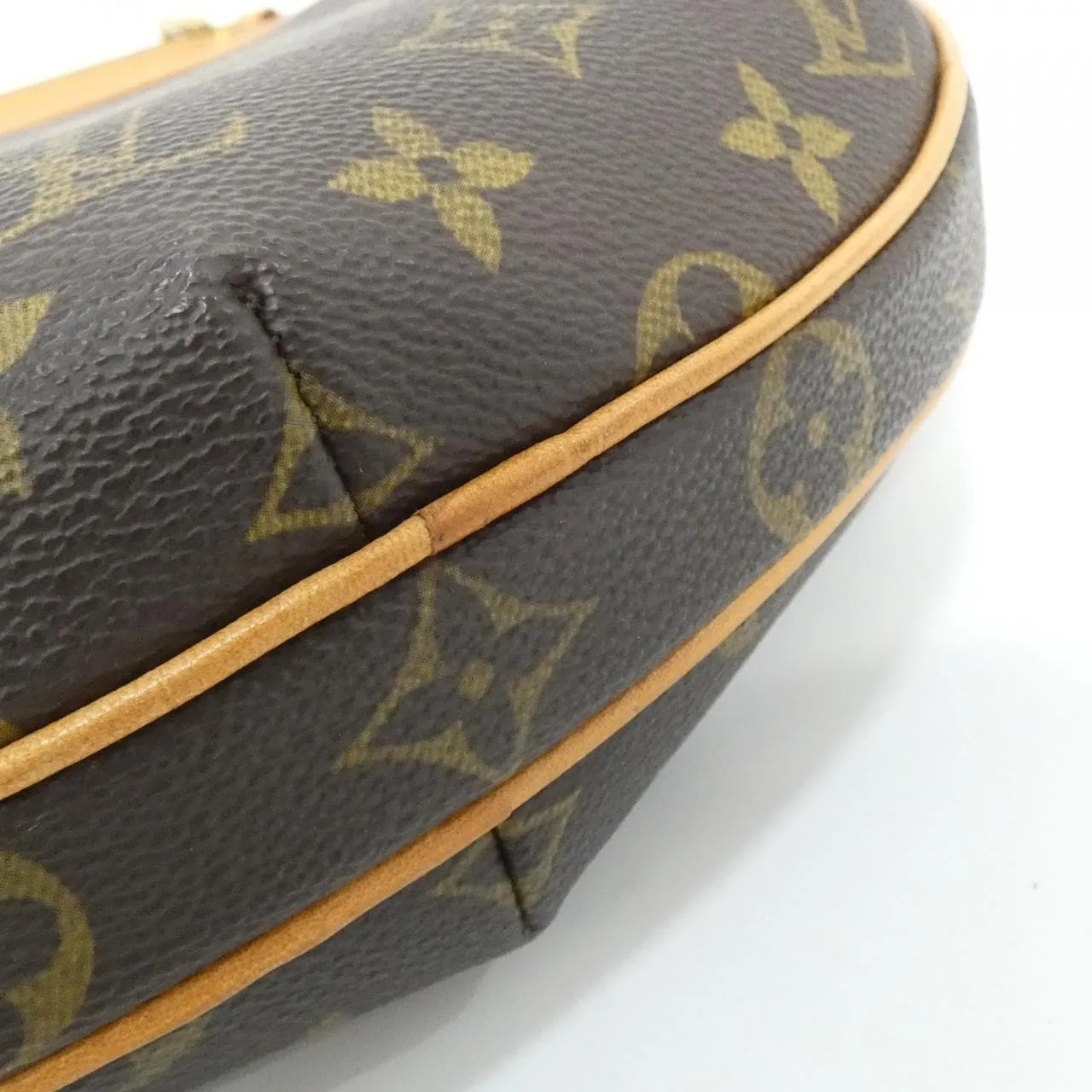 LOUIS VUITTON Pochette M51510 Shoulder Monogram 2