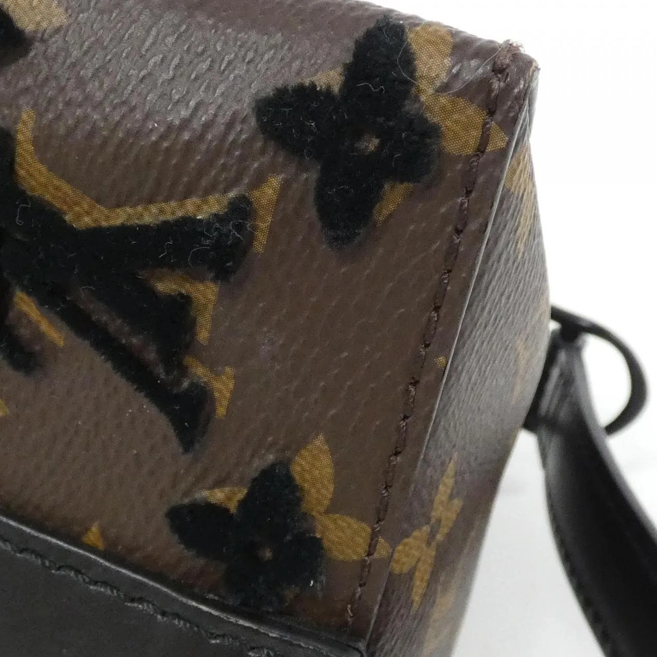 LOUIS VUITTON M45070 肩背包 Monogram 4