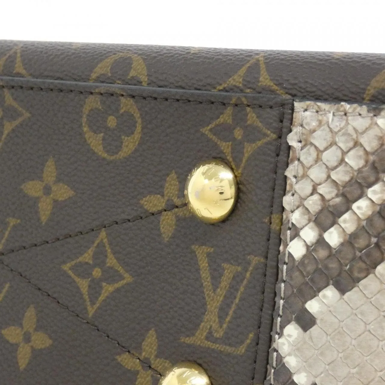 LOUIS VUITTON N96952 Shoulder Leather 3