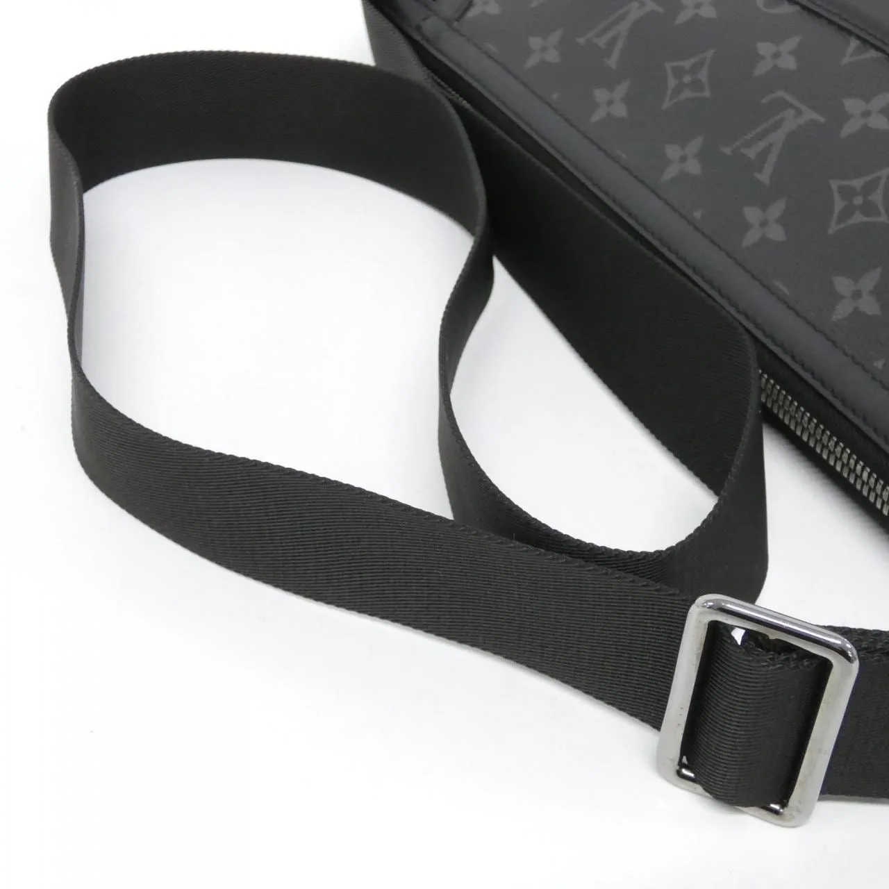 LOUIS VUITTON Eclipse M44223 Shoulder Monogram 5