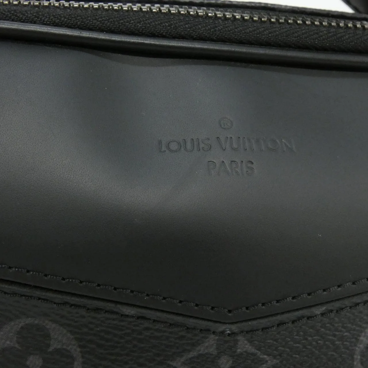 LOUIS VUITTON Eclipse M42906 肩背包 Monogram 4
