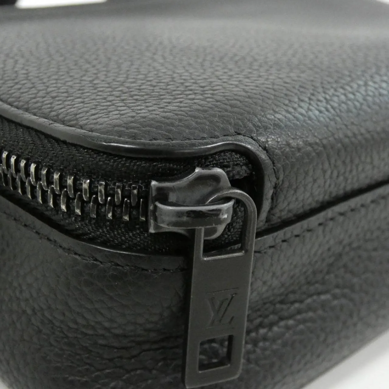 LOUIS VUITTON M59161 Shoulder Lambskin 3