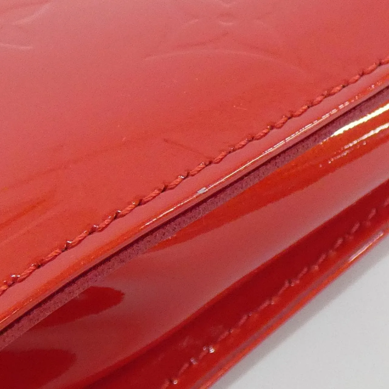 LOUIS VUITTON M91132 Pouch Vernis Red Vernis - Thumbnail 2