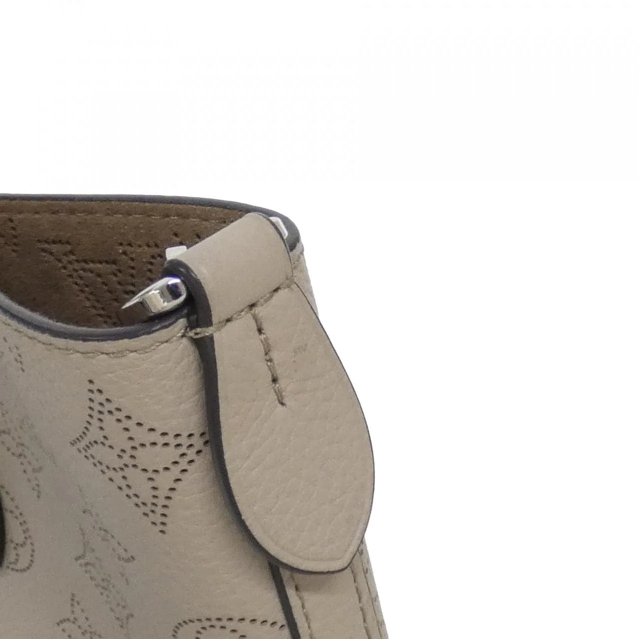 LOUIS VUITTON Mahina M21849 Handbag 5