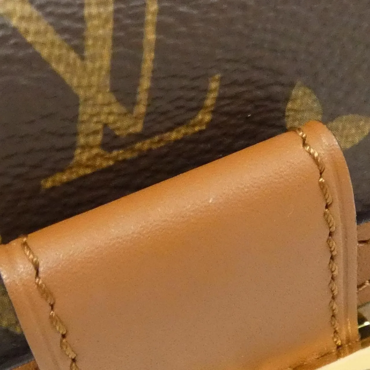 LOUIS VUITTON Dauphine M68621 Belt Monogram 4