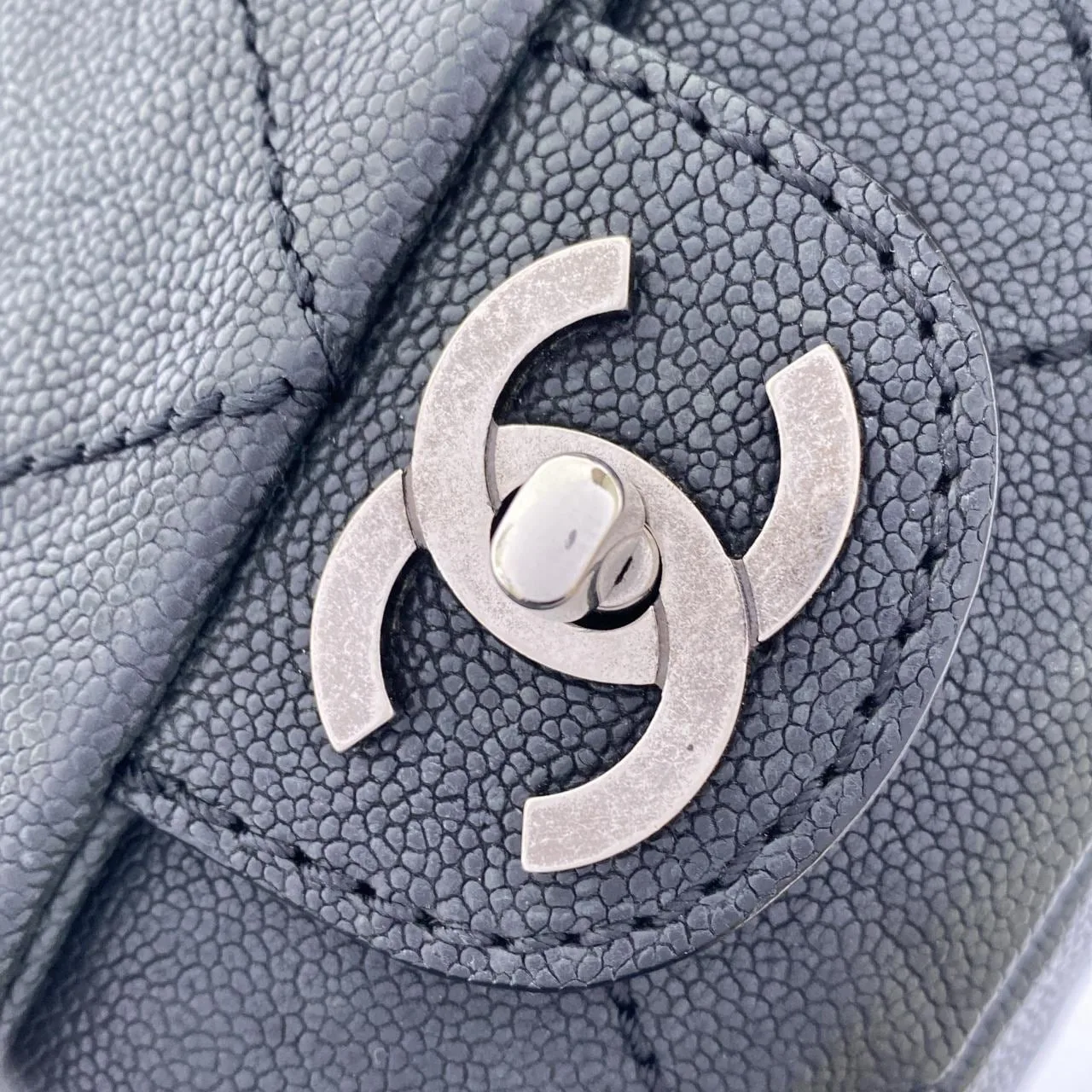 CHANEL Shoulder Caviar Leather Black Caviar Leather Rank A - Thumbnail 4