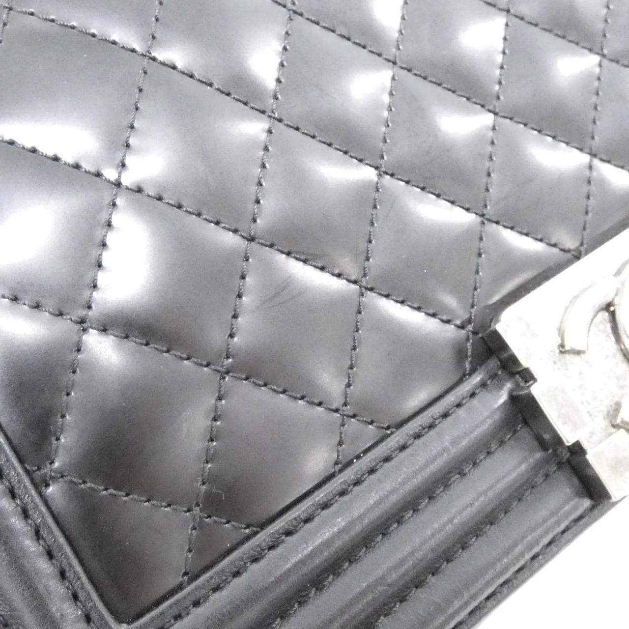 CHANEL Boy Chanel 肩背包 4