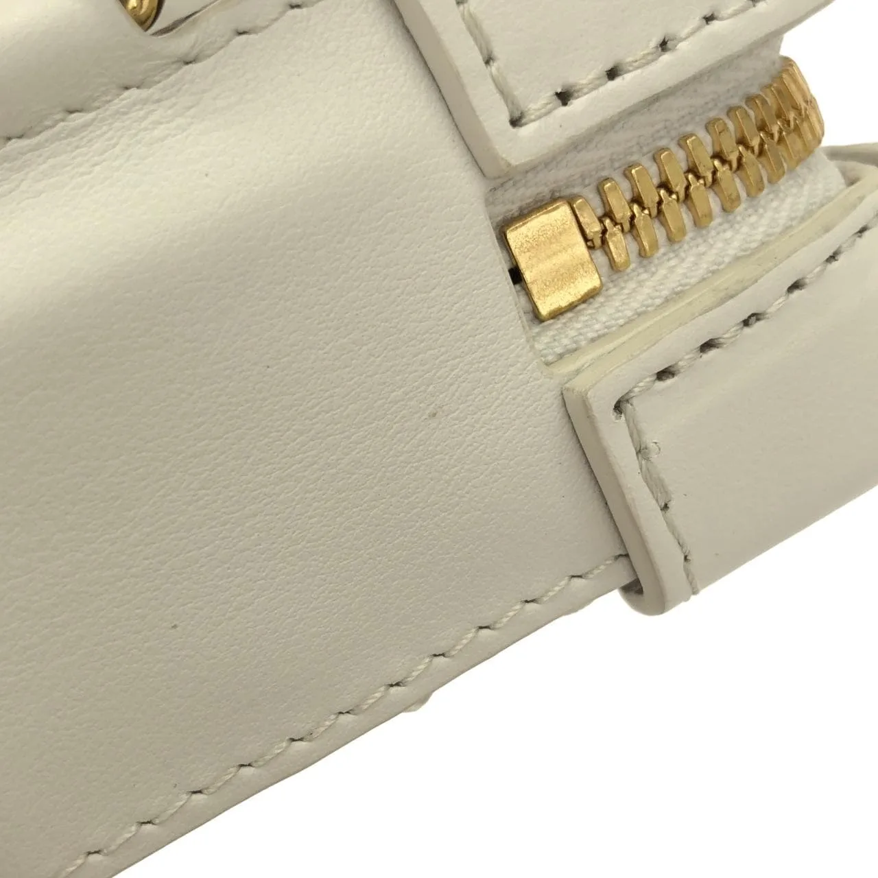 LOUIS VUITTON Soft Trunk M80102 Shoulder Monogram 4