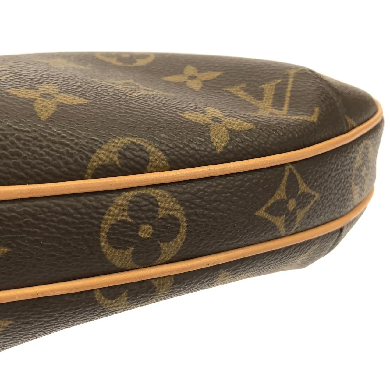 LOUIS VUITTON Pochette M51510 Shoulder Monogram 2